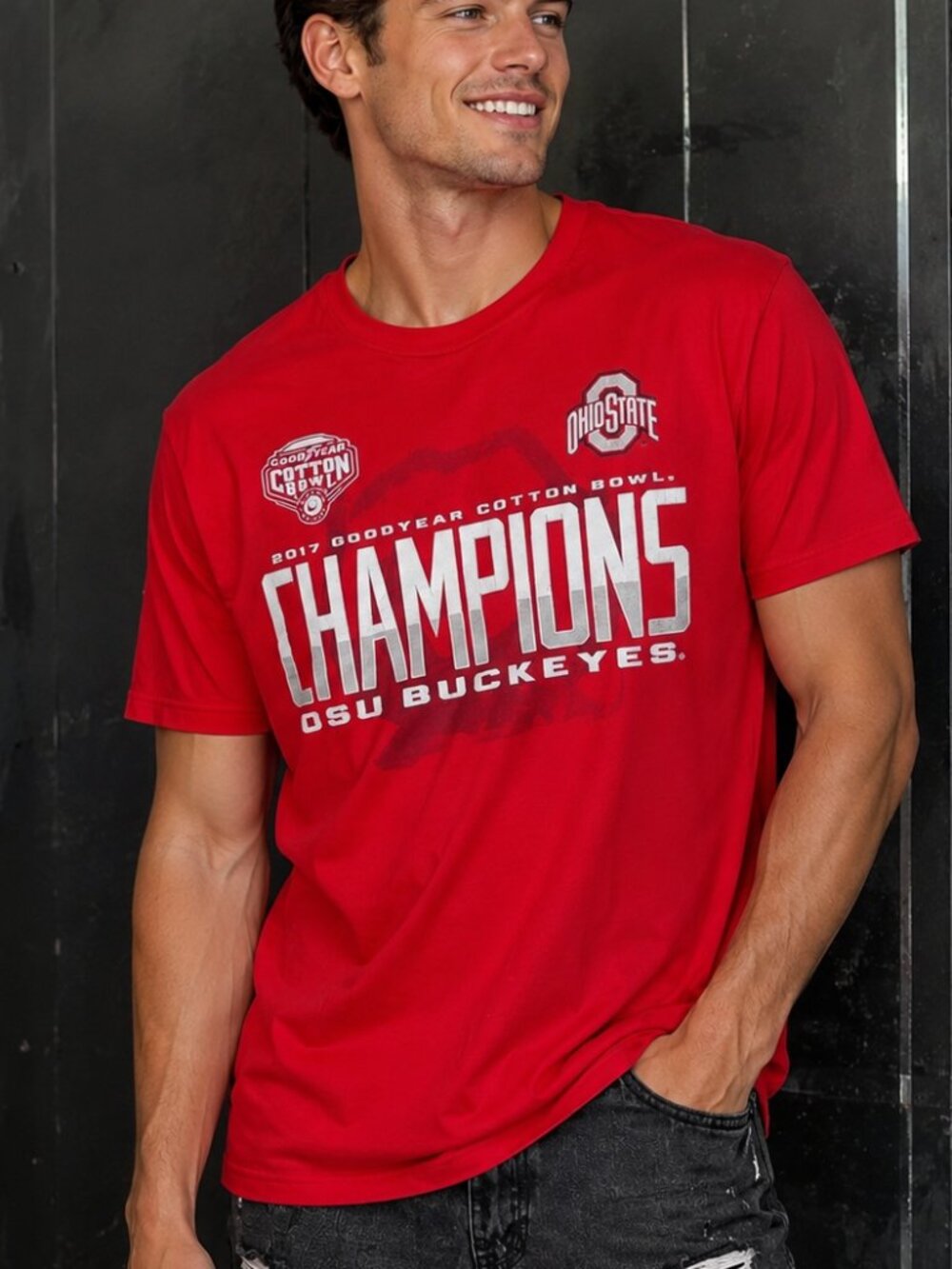 289c Ohio State University Buckeyes (OSU) 2017 Cotton Bowl Champion shirt Medium